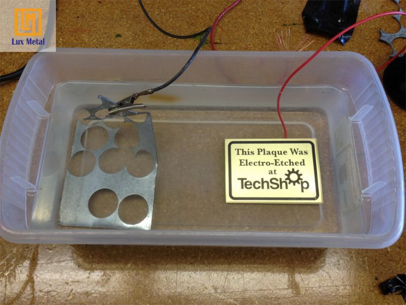 Dịch vụ cắt tấm inox theo yêu cầu | Gia công inox CNC & cắt laser Phương pháp ăn mòn điện hóa tạo hoa văn trên bề mặt inox