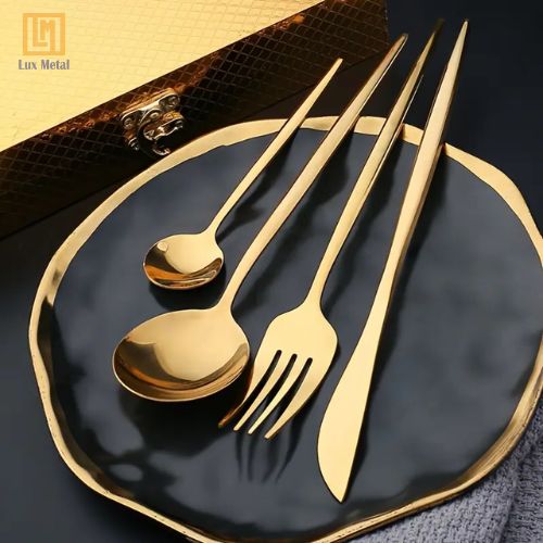 Tấm Inox Vàng Gương Bộ đồ dùng nhà bếp từ inox vàng gương cao cấp sang trọng