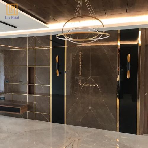 Tấm Inox Vàng Gương Tấm inox vàng gương dùng trong trang trí, tạo điểm nhấn cho không gian