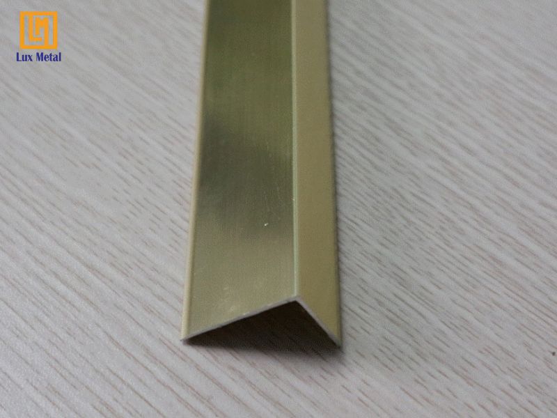 Nẹp inox chữ L 30x20mm dùng để bo viền và ốp góc