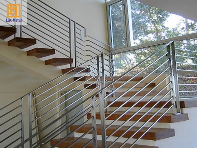 Lan can cầu thang làm từ inox 201