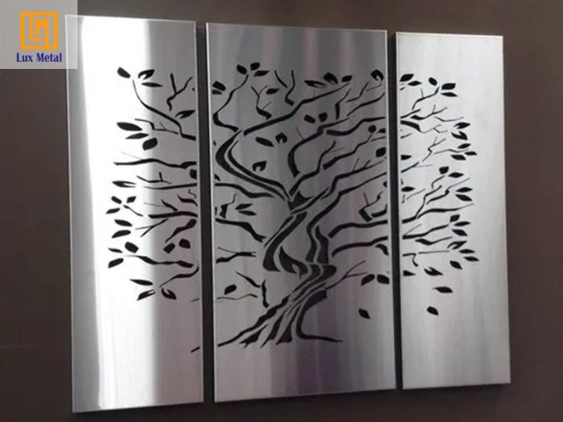 Tác phẩm nghệ thuật làm từ tấm inox hoa văn