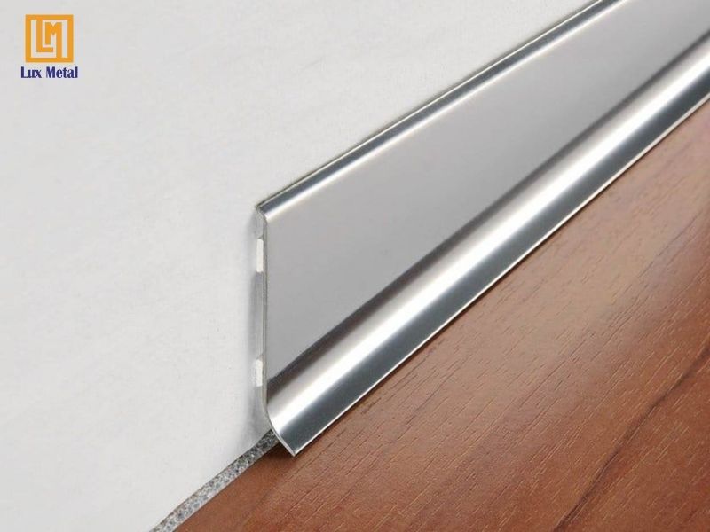 Len chân tường Inox kết nối tường và sàn mượt mà