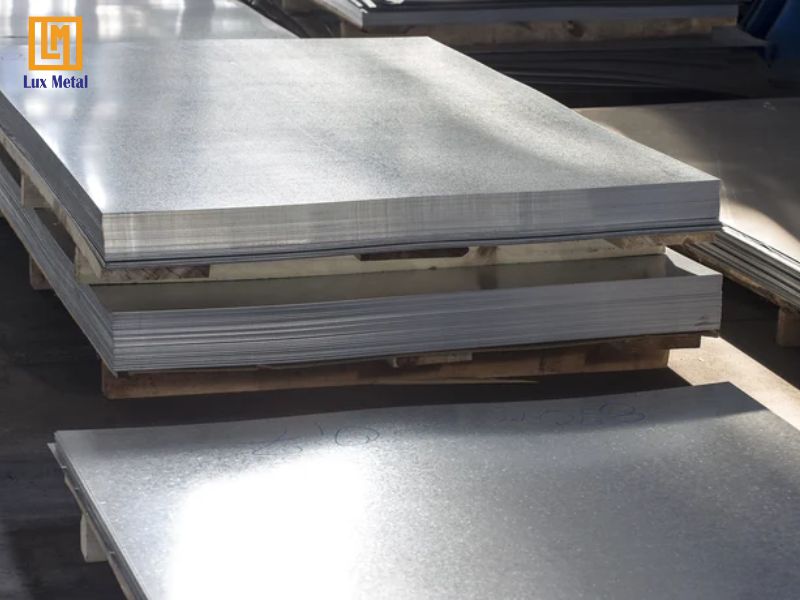 Lux Metal là đơn vị cung cấp tấm inox công nghiệp cao cấp