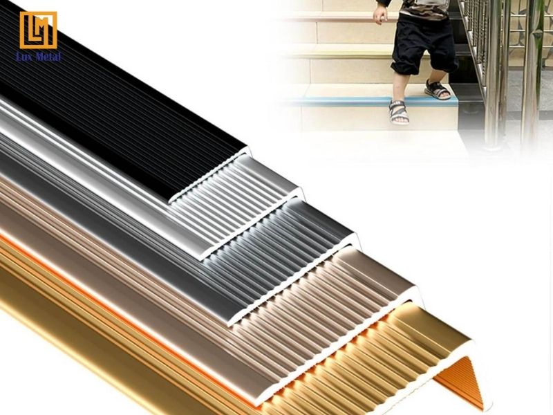 Nẹp inox chống trơn hạn chế tình trạng té ngã trên cầu thang