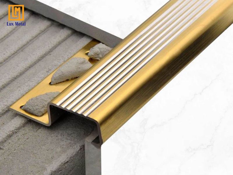 Nẹp inox chống trơn trượt chữ u
