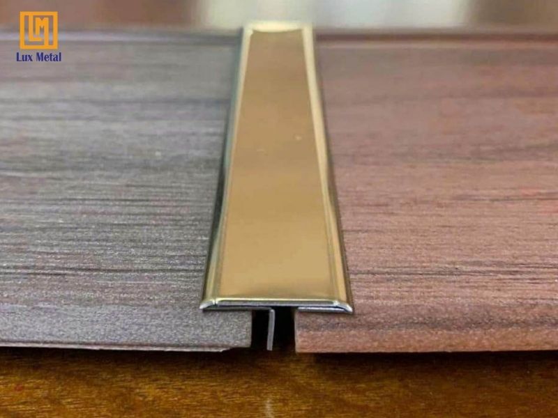 Nẹp inox chữ T với mặt cắt hình chữ T đặc trưng giúp kết nối vật liệu
