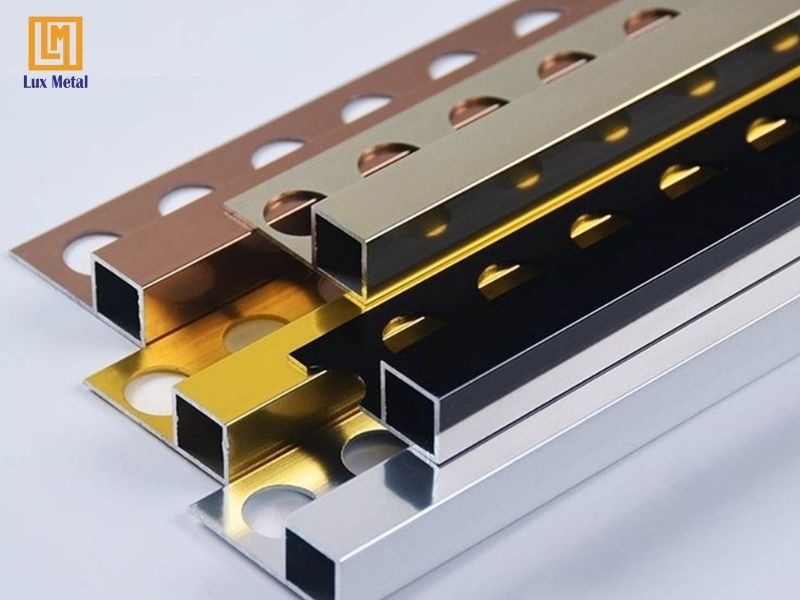 Nẹp inox bo góc vuông 304 với bề mặt bóng sáng chống gỉ sét và oxy hóa