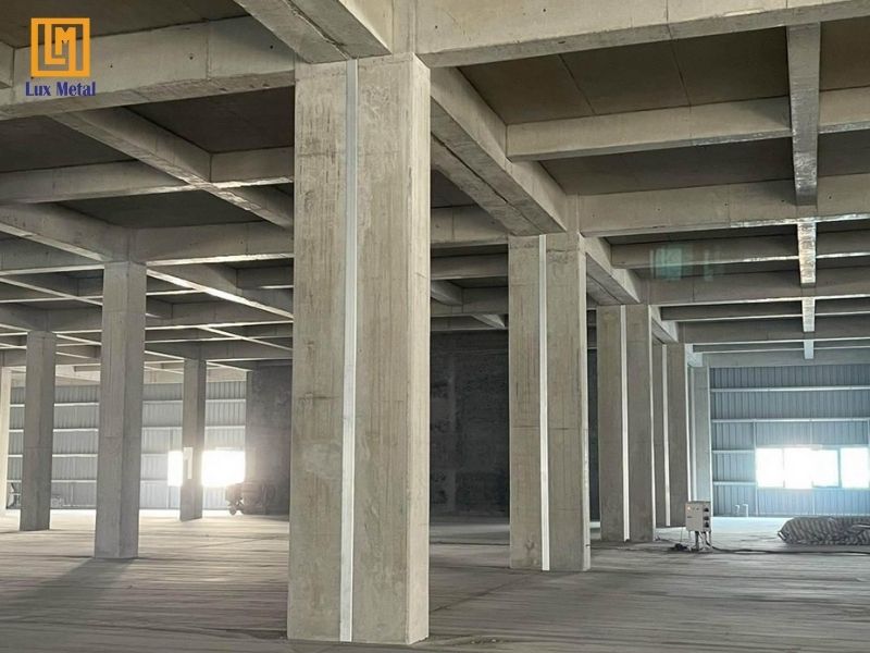 Nẹp inox khe co giãn lắp đặt tại vị trí khe giữa hai khối bê tông