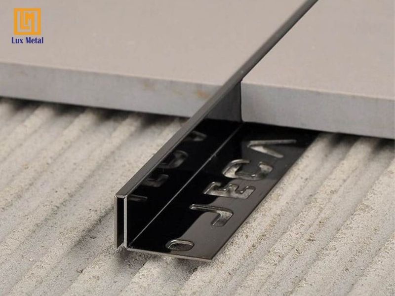 Nẹp Inox Sàn Gỗ Nẹp inox kết thúc bền bỉ giúp bảo vệ sàn hiệu quả