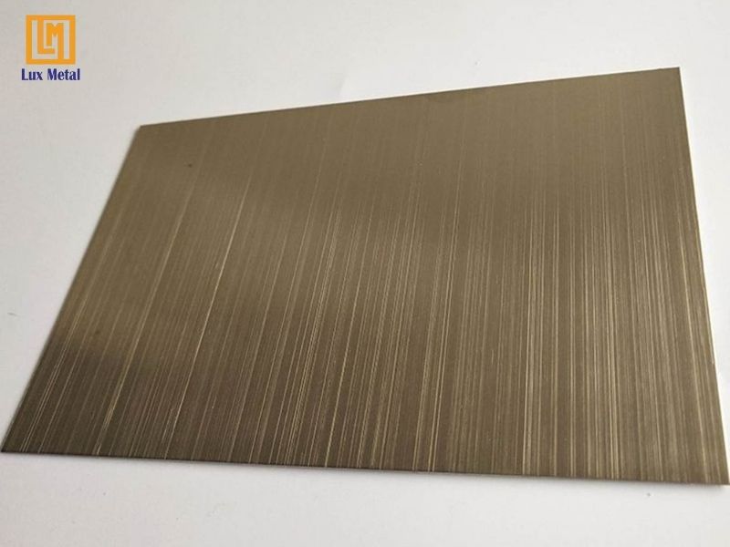 Tấm inox xước với các đường vân xước mịn giống sợi tóc