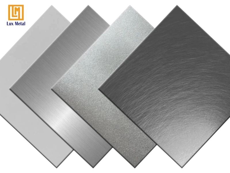 Tấm inox có độ bền vượt trội, tính thẩm mỹ cao, phù hợp với nhiều ứng dụng