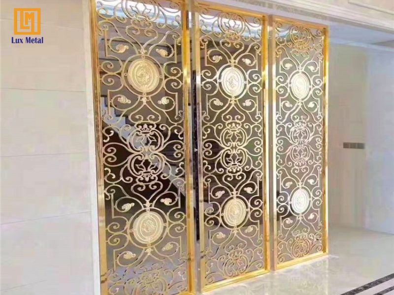 Vách ngăn nghệ thuật được làm từ tấm inox gia công CNC