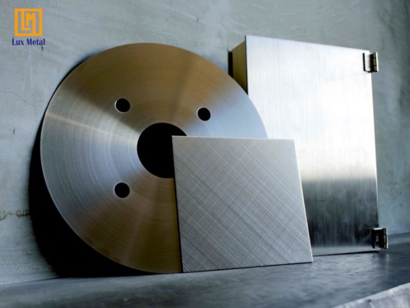 Dịch vụ gia công inox theo yêu cầu uy tín, giá tốt tại TPHCM Gia công đánh xước inox