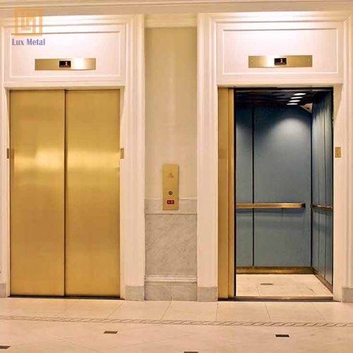 Tấm Inox Vàng Xước Tấm inox vàng xước trong trang trí sảnh thang máy khu vực công cộng