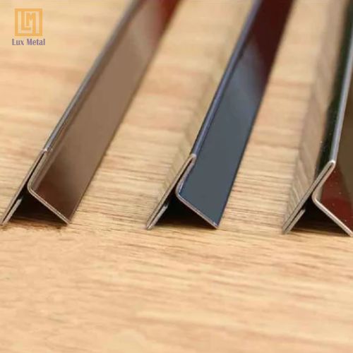 Nẹp Inox Chữ T 12mm Nẹp inox T12 có độ bền cao, bề mặt sáng bóng với đa dạng màu sắc thẩm mỹ