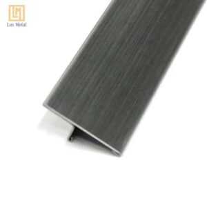 Trang chủ Nẹp inox T8 có thiết kế chữ T và bề mặt rộng 8mm đặc trưng