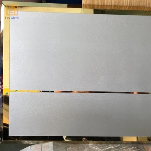 Nẹp V inox 25x25 làm khung bảng hiệu và bảng quảng cáo chuyên nghiệp