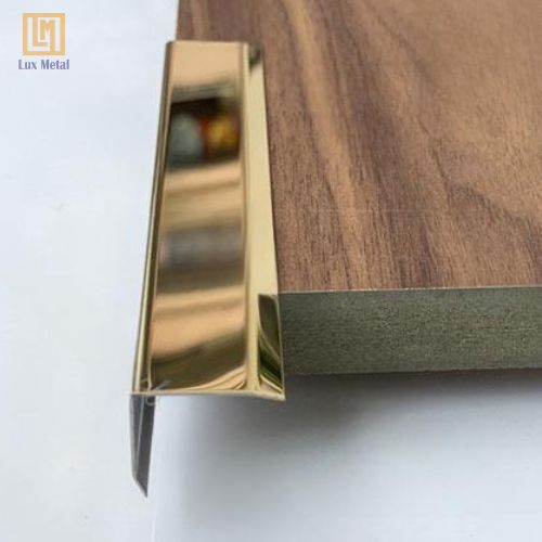 Nẹp V inox 30x30 bảo vệ góc cạnh khỏi các lực va đập