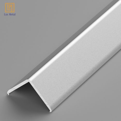 Nẹp V inox 40x40 cao cấp với thiết kế chữ V bảo vệ góc cạnh hiệu quả
