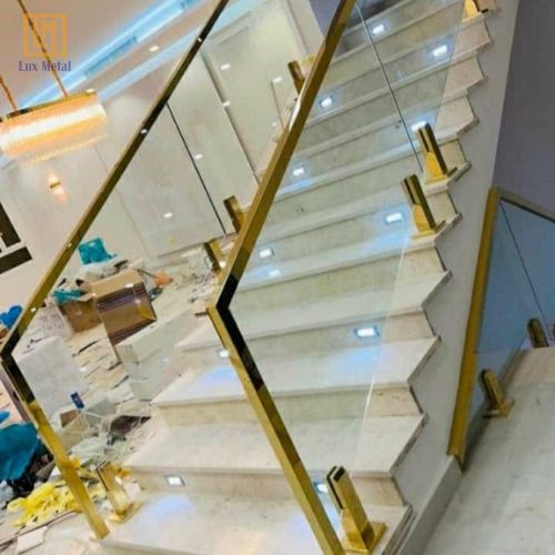 Tấm Inox Vàng Xước Inox vàng gold xước ứng dụng trong trang trí tay vịn cầu thang