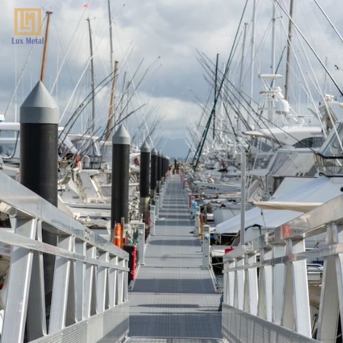 La inox 8mm với khả năng chống ăn mòn tốt được dùng trong công nghiệp hàng hải