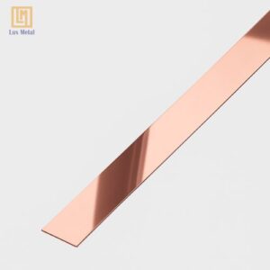 La inox vàng hồng gương với bề mặt sáng bóng thẩm mỹ