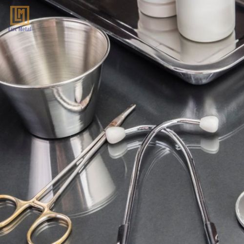 Tấm Inox 304 Dày 0.3mm Tấm inox 304 dày 0.3mm được dùng trong sản xuất dụng cụ y tế