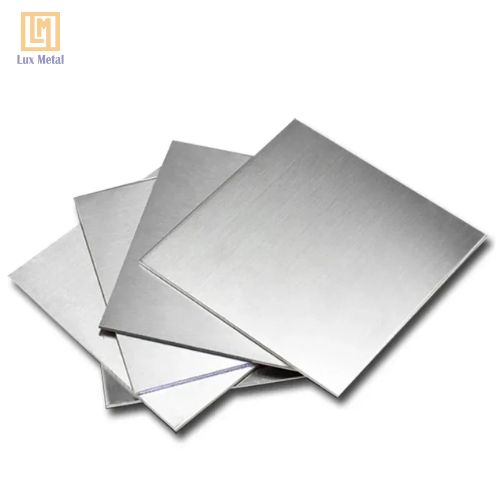 Tấm Inox 304 Dày 0.5mm Tấm inox 304 dày 0.5mm có độ bền cao và dễ dàng gia công theo yêu cầu