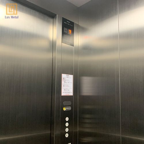 Tấm inox 304 dày 1mm được ứng dụng để bảo vệ và trang trí thang máy