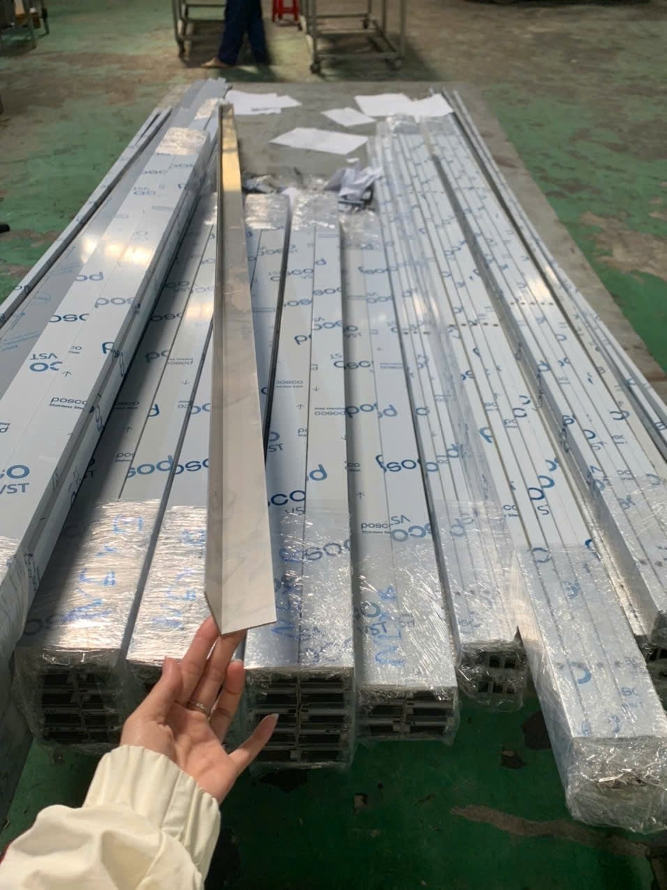 Gia công chấn gấp inox theo yêu cầu